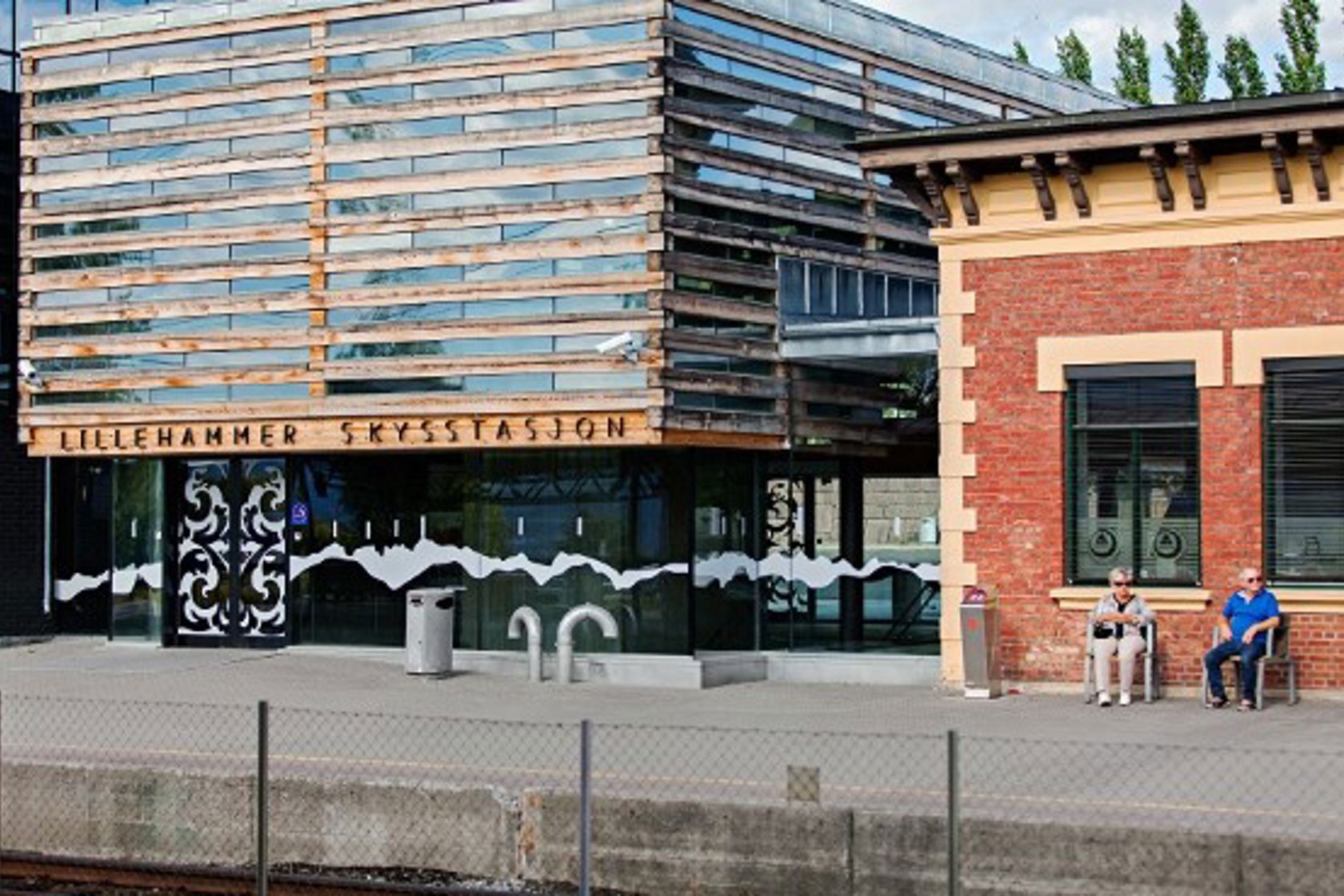 Eksteriørfoto av Lillehammer stasjon